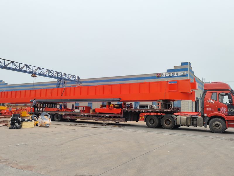 通用橋式起重機 QDXX32/5t—27.7m 制作完成，發(fā)往陜西省銅川市交付客戶使用。