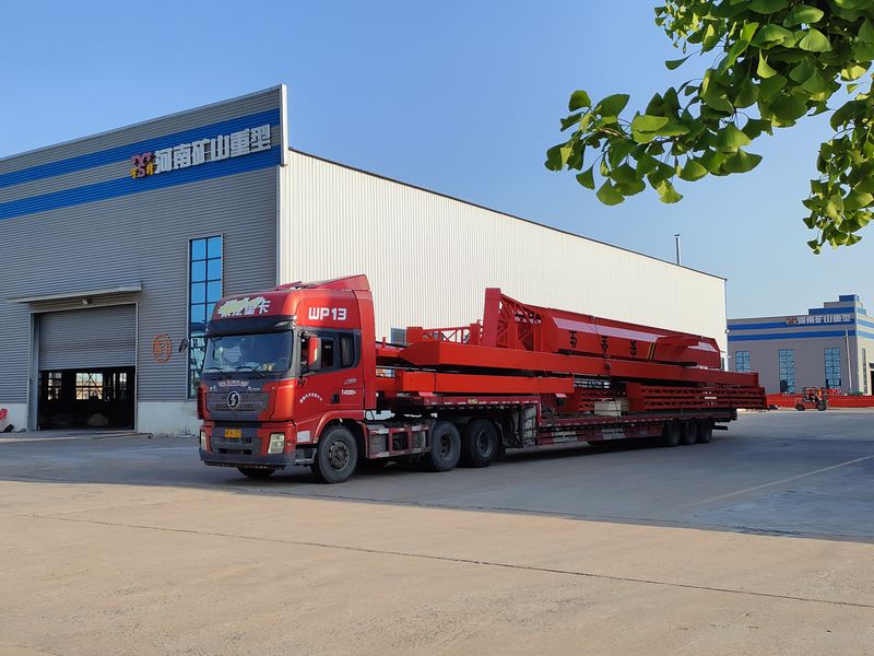 電動葫蘆門式起重機 2臺 MHxh10t—25m 外懸5/5m MHxh5t—23m 外懸4.5/4.5m 制作完成，發(fā)往青海交付客戶使用